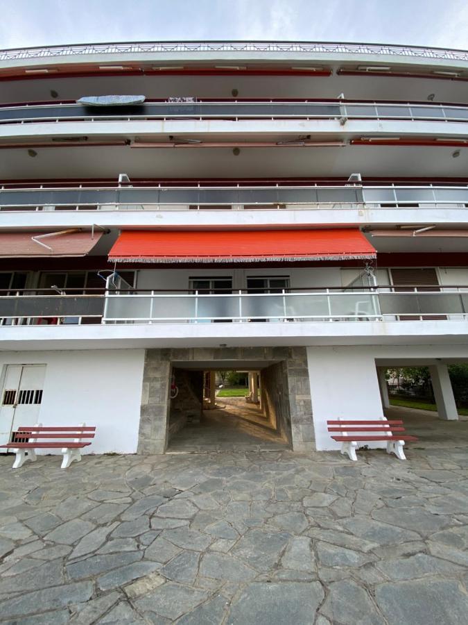 艾斯普罗瓦塔Renas House公寓 外观 照片